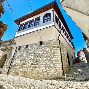 Ferienhaus Athina In Castle - Since 1741, Berat